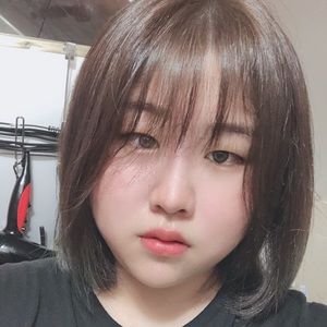 Meet your Posher, Yaoyao